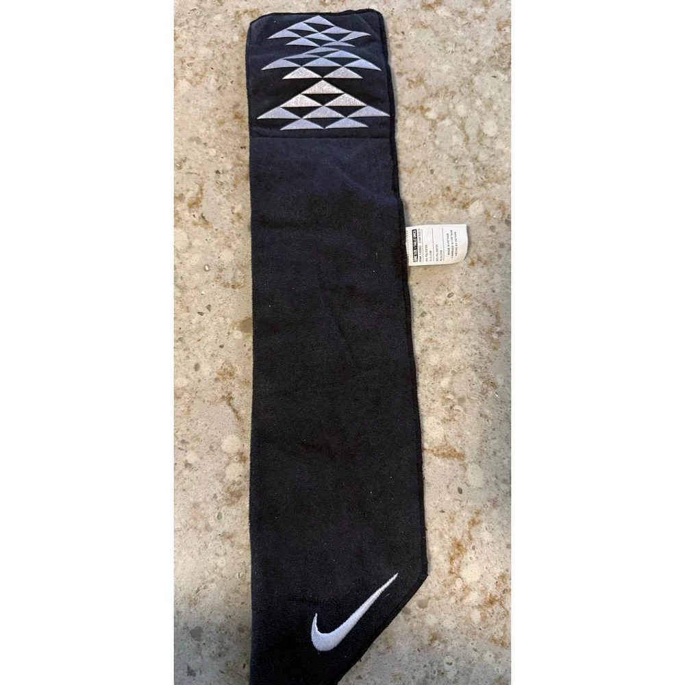Nike Black Fleece Neck Warmer Wrap Silver Geometric Swoosh